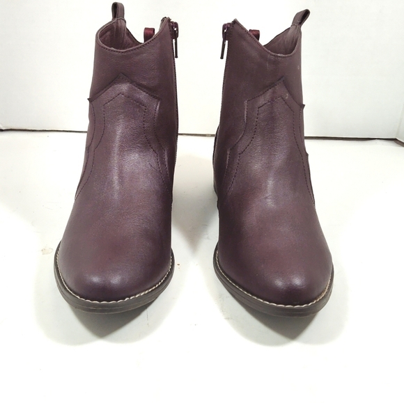 Old Navy Western style vegan leather brown ankle boots Size: 5 - Picture 3 of 5